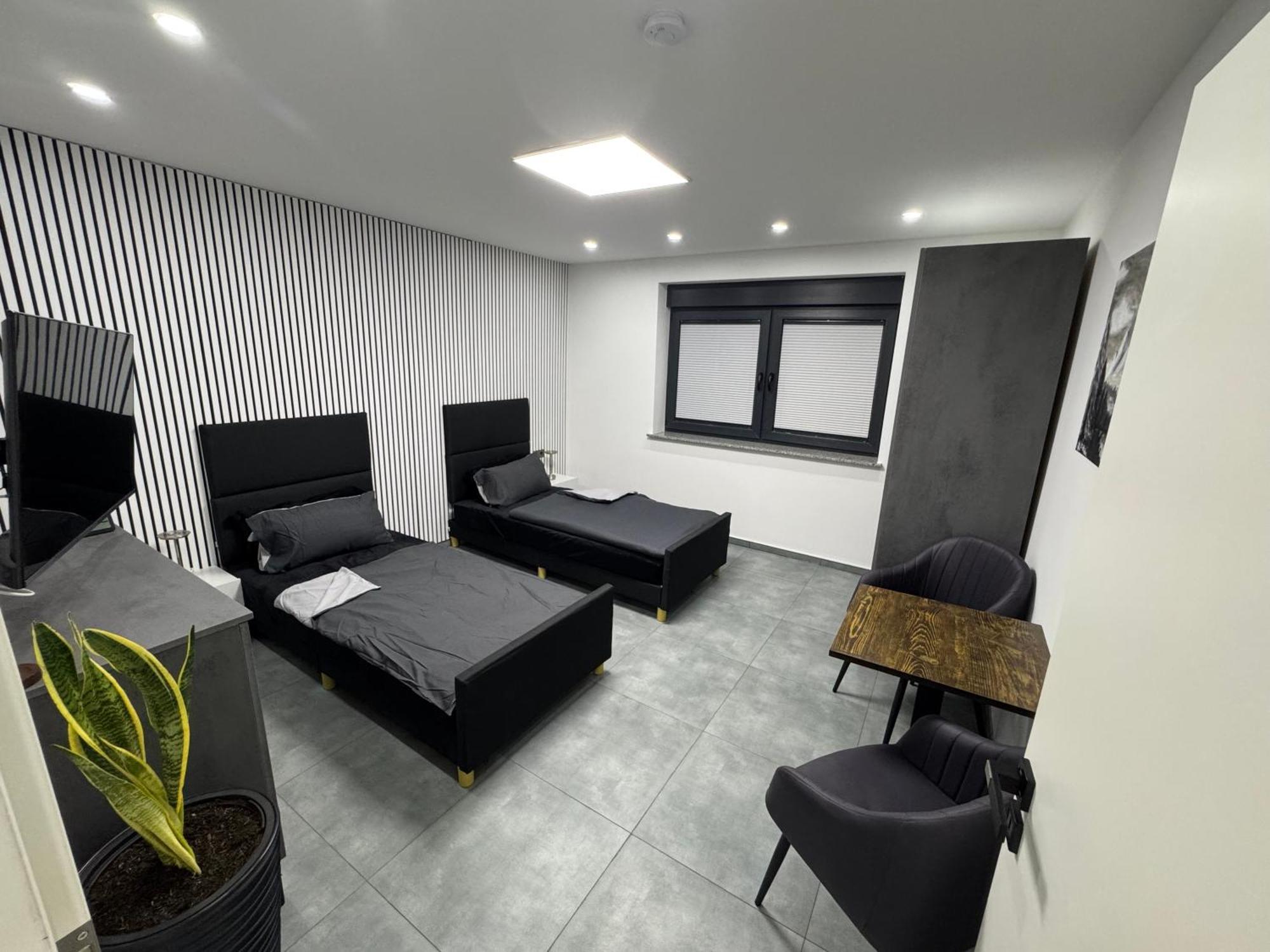 Modern Gelsenkirchen, Nahe Schalke Arena, Zentral Zur Autobahn A42 Und A2, Ferienwohnung, Monteurwohnung Apartment Gelsenkirchen