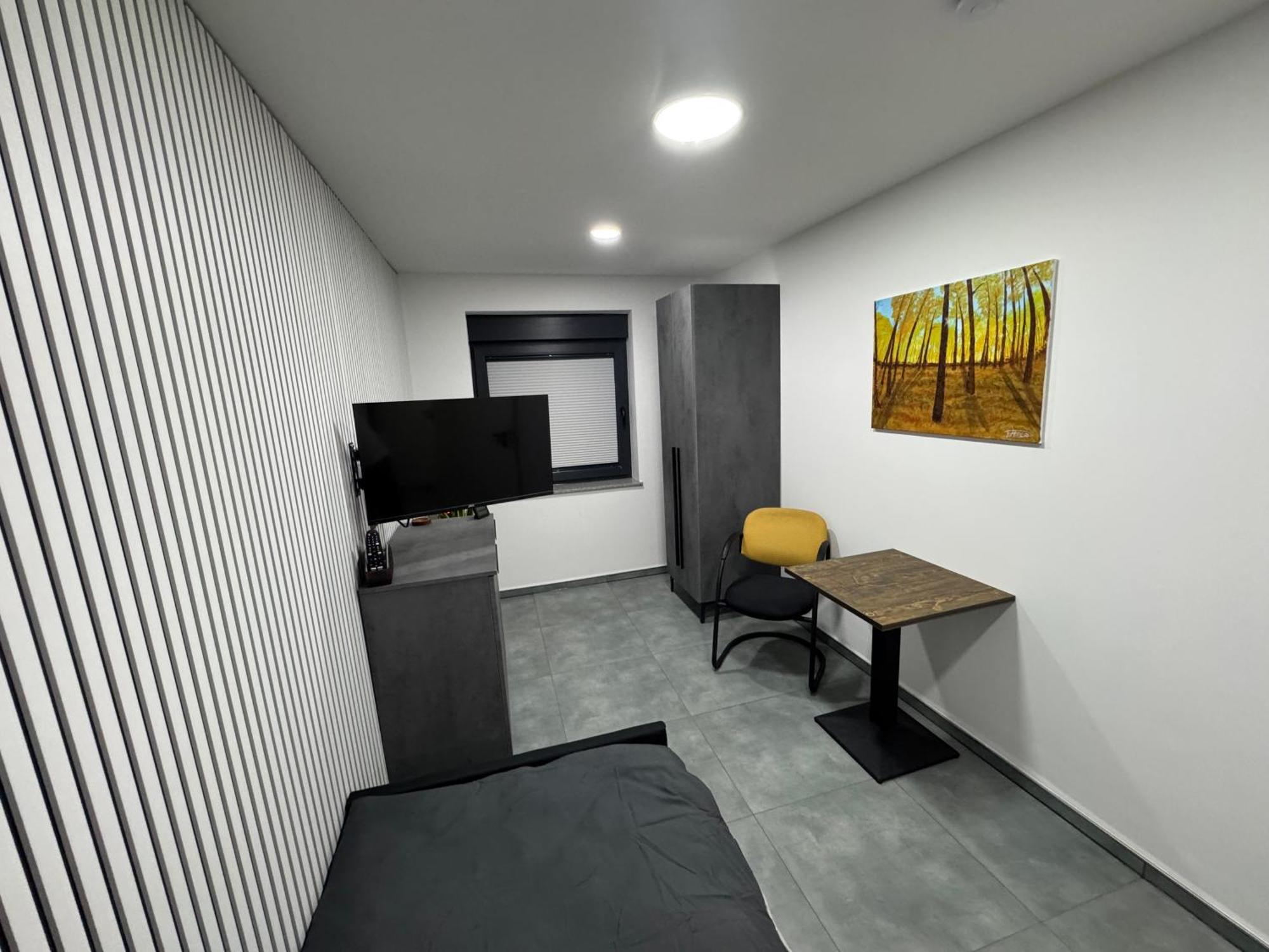 Modern Gelsenkirchen, Nahe Schalke Arena, Zentral Zur Autobahn A42 Und A2, Ferienwohnung, Monteurwohnung Apartment *